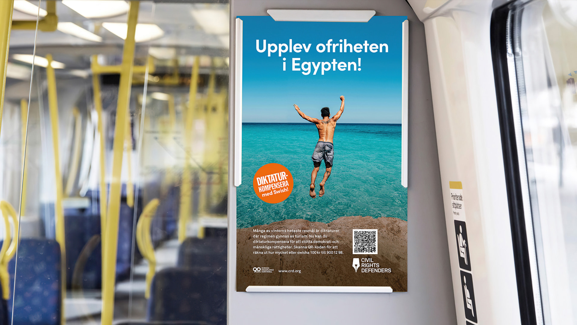 Campaign poster in a Stockholm metro train: Upplev ofriheten i Egypten